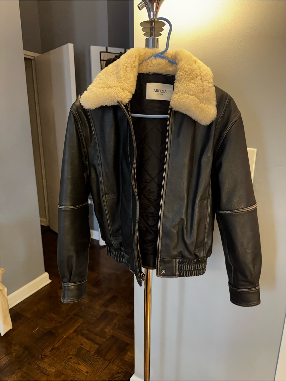 Aritzia Women’s Black Leather Bomber Jacket with Cream Shearling Collar